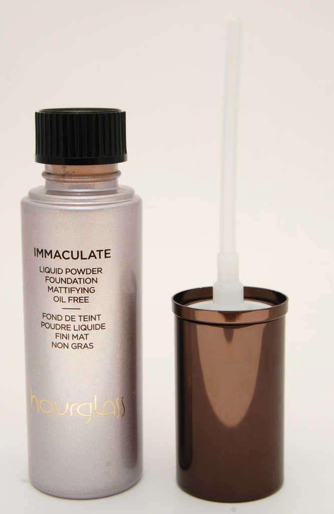 Hourglass Immaculate Liquid Powder Foundation  (1)