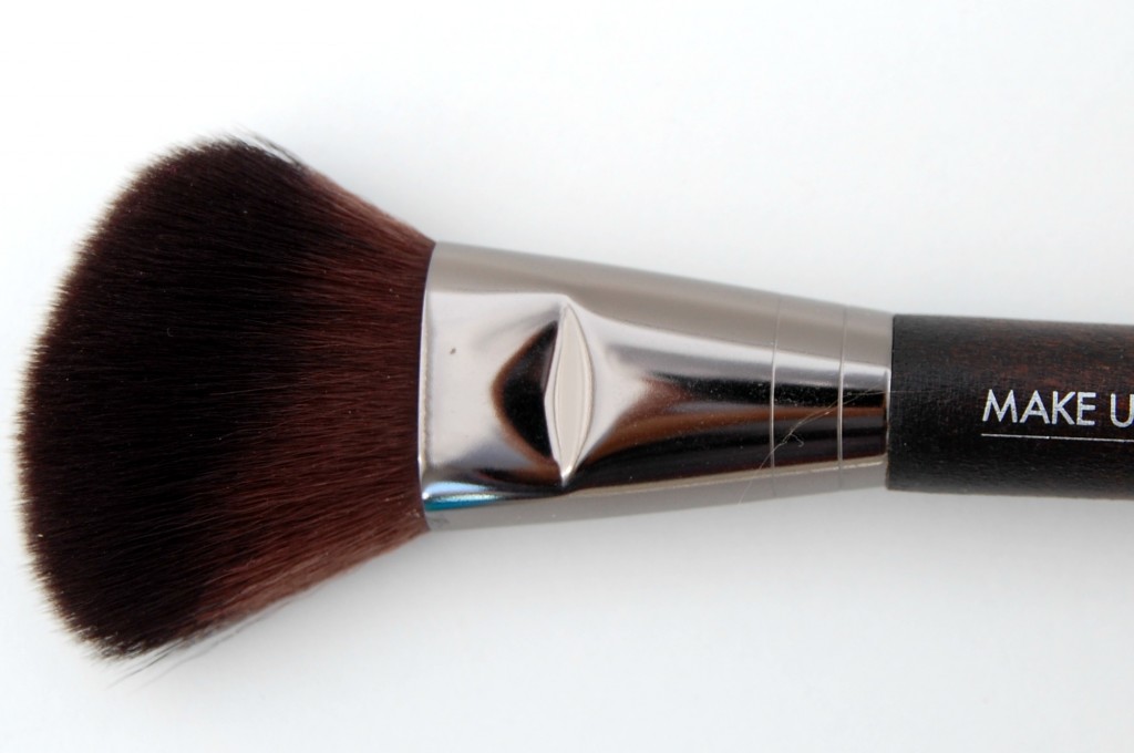 Make Up For Ever Artisan Brush  (2)