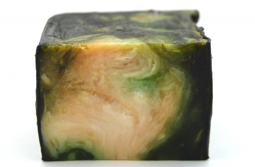 LUSH Demon in the Dark Soap  (1)