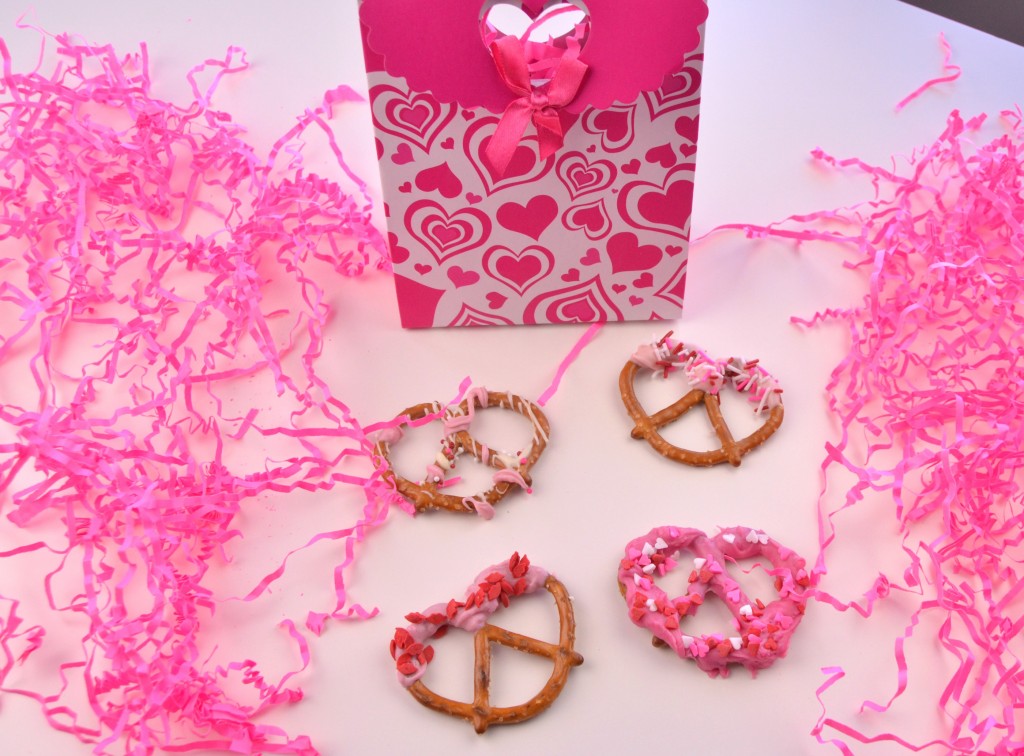 Valentine’s Chocolate Covered Pretzels (4)