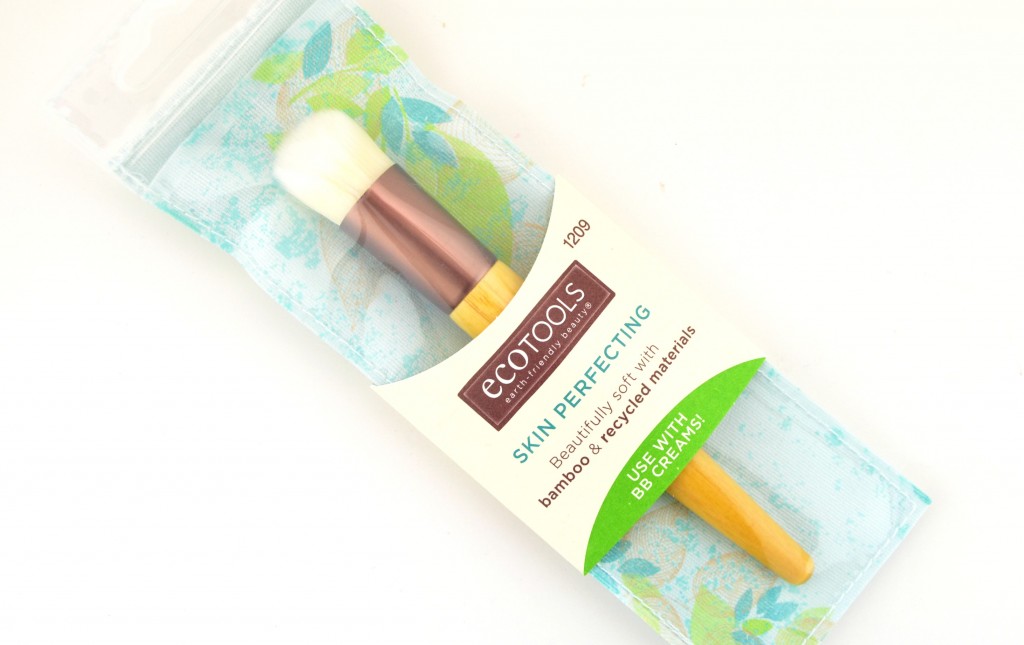 EcoTools Skin Perfecting Brush (1)