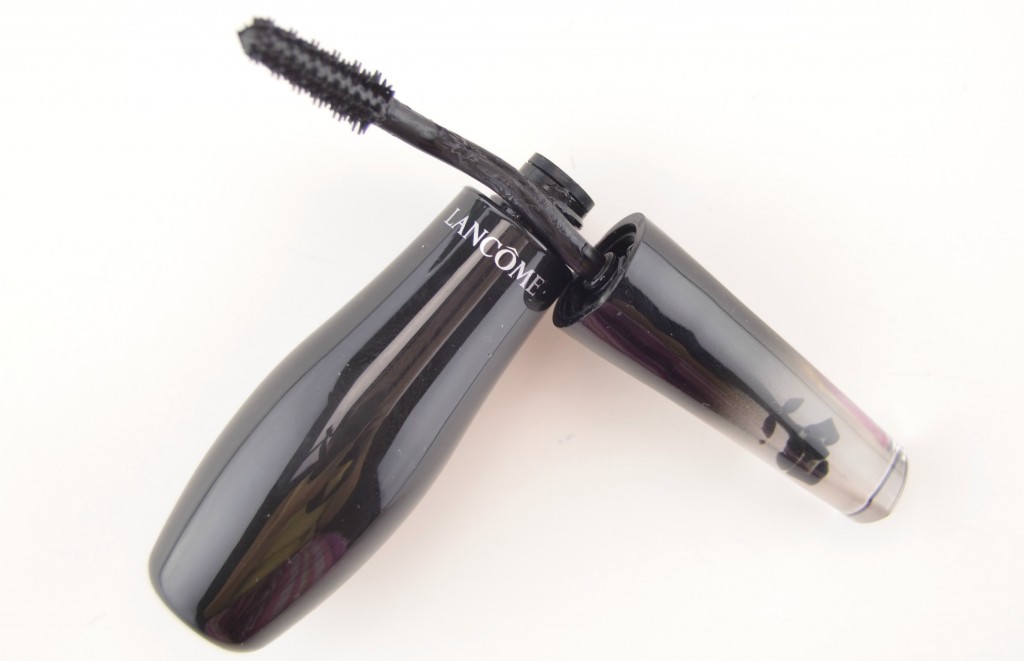 easy application, clump-free, added length, added volume, every lash, lashes, faux lashes, separate, mascara