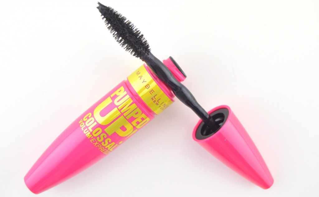 Maybelline Volum' Express Pumped Up Mascara  (3)