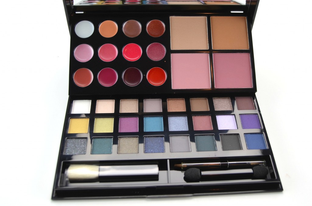 Avon Makeup Studio Palette