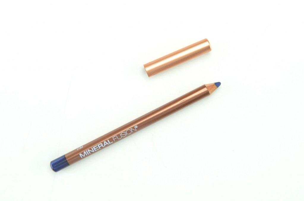 Mineral Fusion Eye Pencil in Azure 