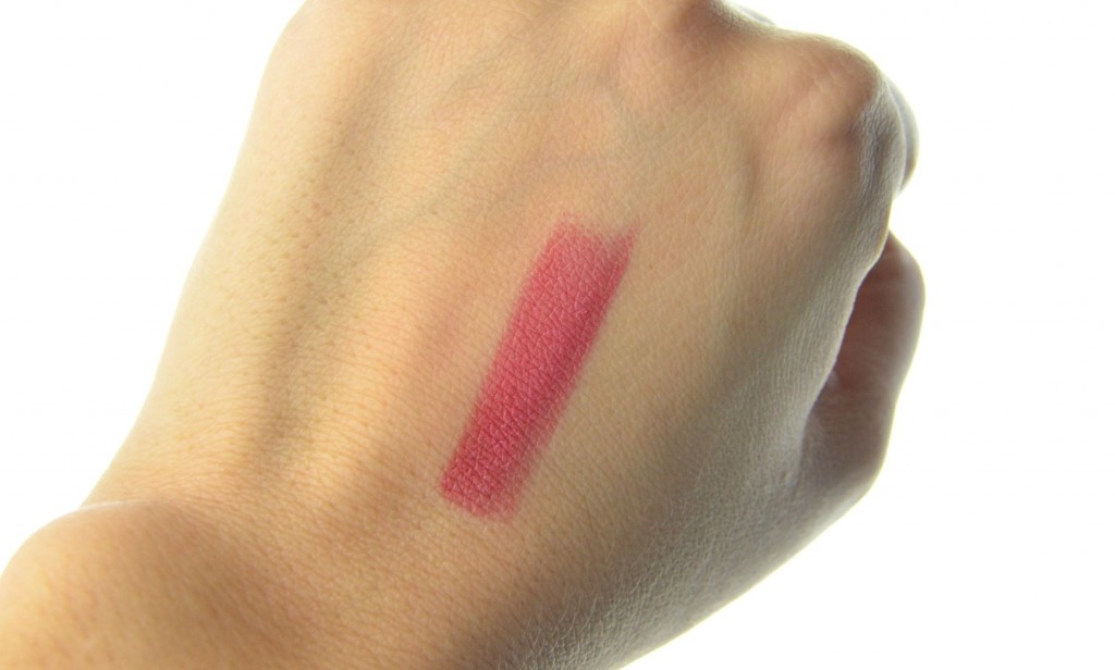 Lise Watier Expression lipstick, Lise Watier Rouge Gourmand Velour, red lipstick, poppy lipgloss, matte red lip, matte red lipstick