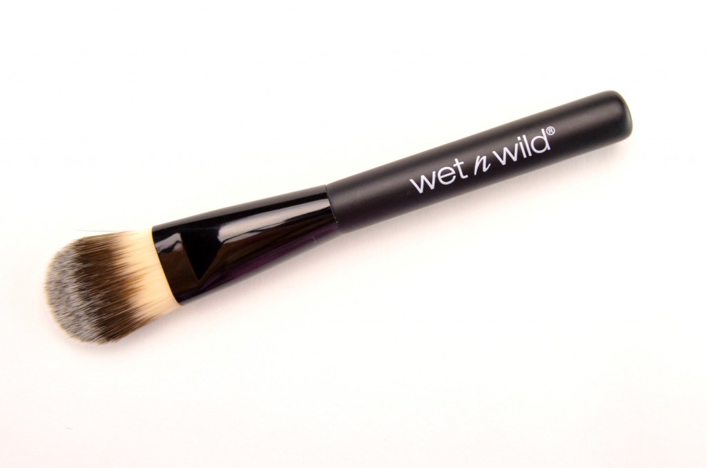 Wet N Wild Build A Foundation Foundation Brush