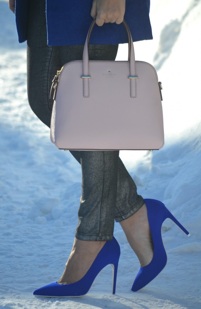 Kate Spade Purse, pink kate spade purse, pink handbag, shopbop purse, grey pants, grey skinny jeans, Jeffrey Campbell Pumps, blue pumps, Jeffery Campbell shoes, Canadian fashion bloggers