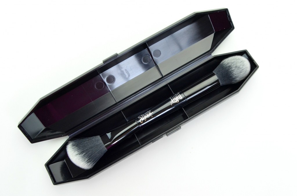 Kat Von D brush, Kat Von D Shade + Light Contour Brush, contour brush, dual ended brush