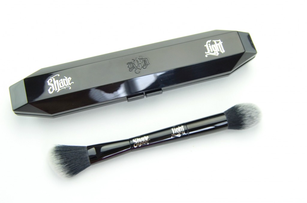 Kat Von D brush, Kat Von D Shade + Light Contour Brush, contour brush, dual ended brush