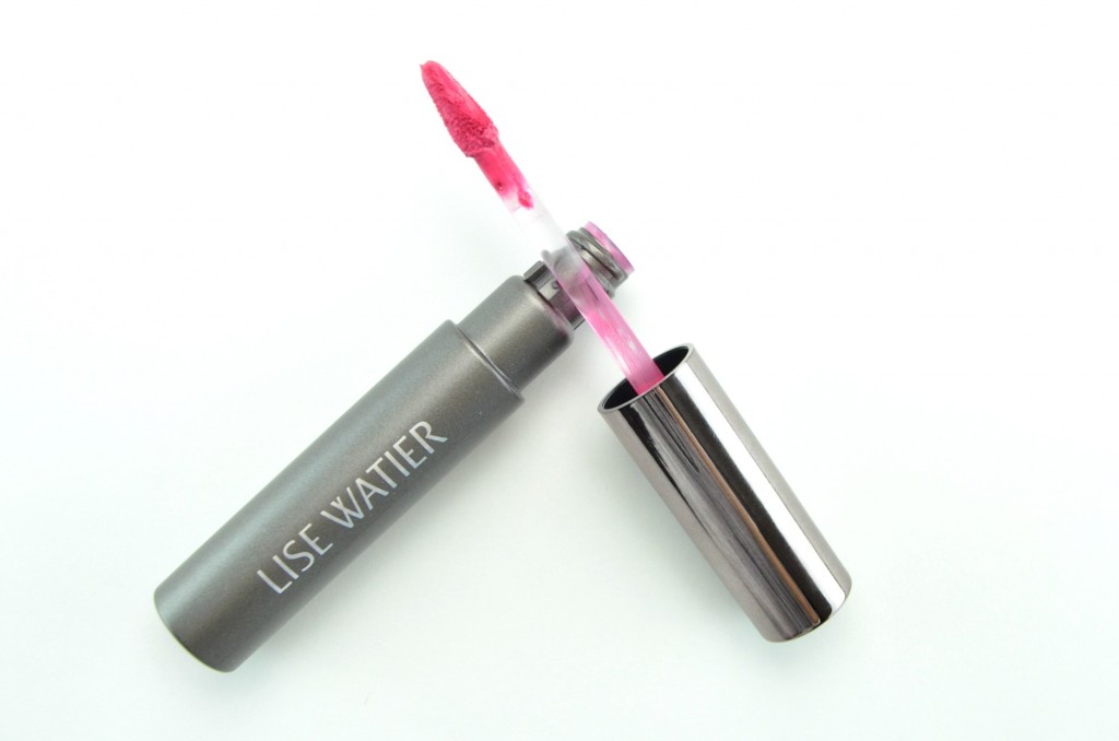 Lise Watier Baiser Velours, Liquid Lipstick, lise watier lipstick, liquid lippie, velvety lipstick, lise waiter lipgloss, hot pink lipstick, red lipstick