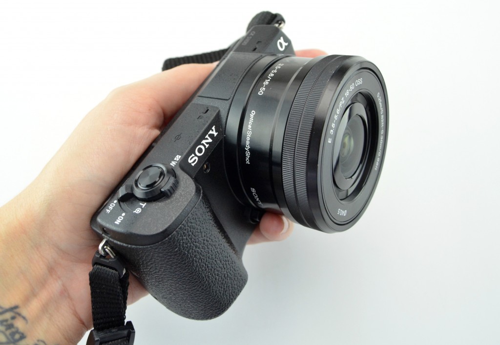 Sony A5100 Mirrorless Camera w1650mm Zoom Lens  (12)