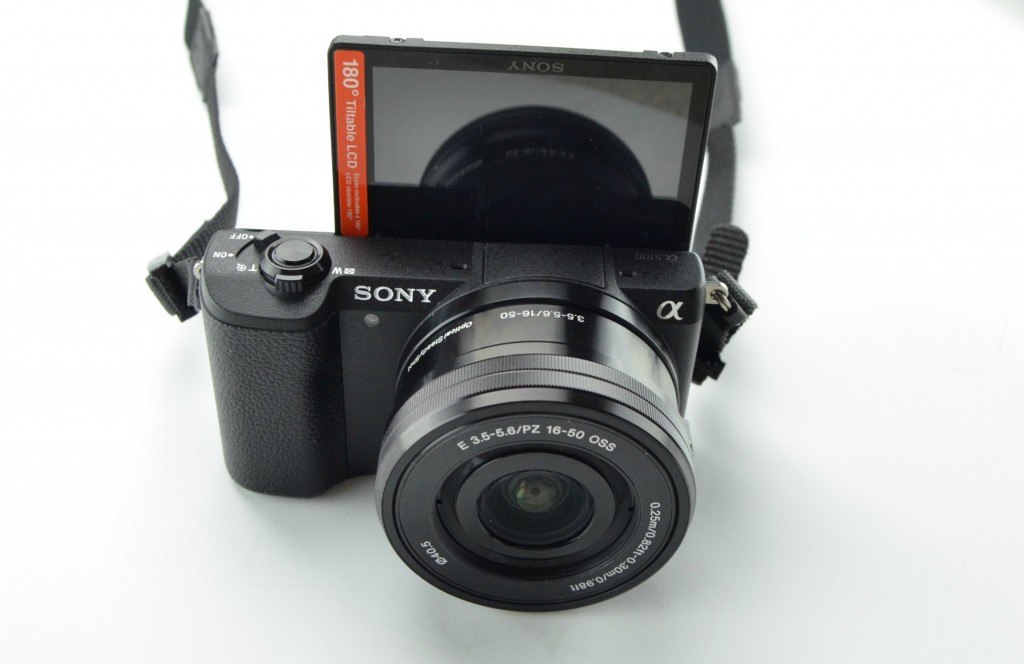 Sony A5100 Mirrorless Camera with 1650mm Zoom Lens Review (2)