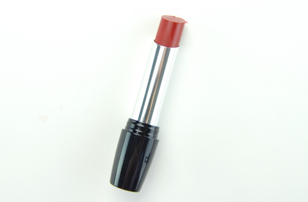 Avon Ultra Color Lipstick, avon lipstick, canadian beauty blog, avon ultra lipstick, full coverage lipstick, lippe