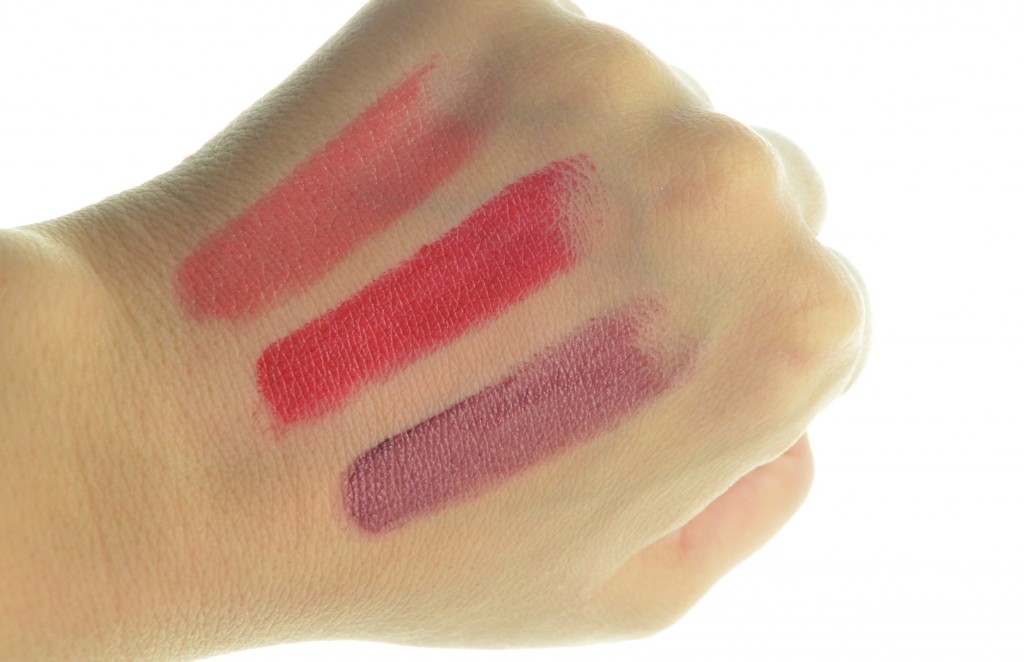 Avon Ultra Color Indulgence Lipstick swatch, Avon Ultra Color Lipstick, avon lipstick, canadian beauty blog, avon ultra lipstick, full coverage lipstick, lippe
