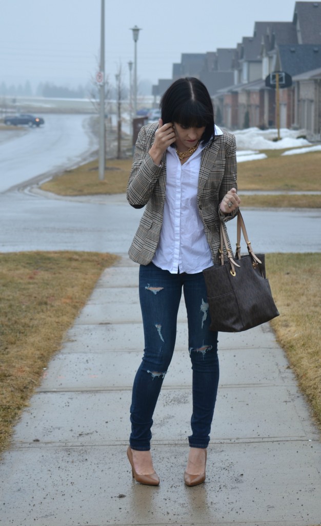 What I Wore, white Blouse, Smart Set button up blouse, checker blazer, h&m blazer, Michael Kors Purse, Ripped skinny Jeans, nude pumps, target heels, Canadian fashionista