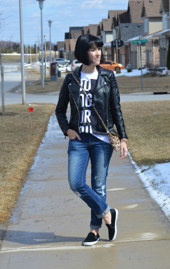 What I Wore, white graphic Tee, Sheinside tee, Faux Leather Jacket,  H&M jacket, Boyfriend Jeans, The Gap boyfriend jeans, Slip-On Sneakers, Kenneth Cole sneakers, Canadian fashionista