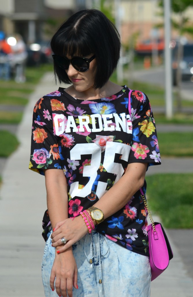 What I Wore, Canadian fashionista, Ever After Fest 2015, Sheinside tee, floral tee, polette sunglasses, gold guess watch, ShopMissA, purple purse, jean joggers, white sandals