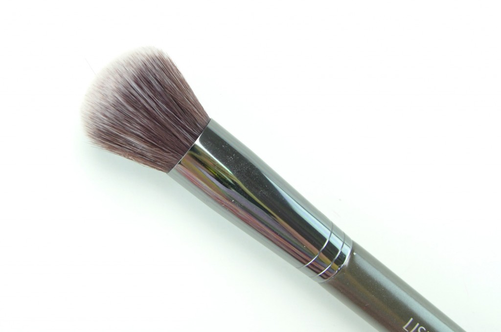 Lise Watier Perfecting Foundation Brush 