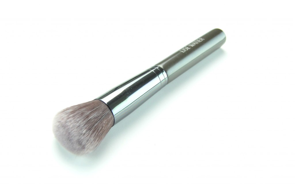 Lise Watier Perfecting Foundation Brush 