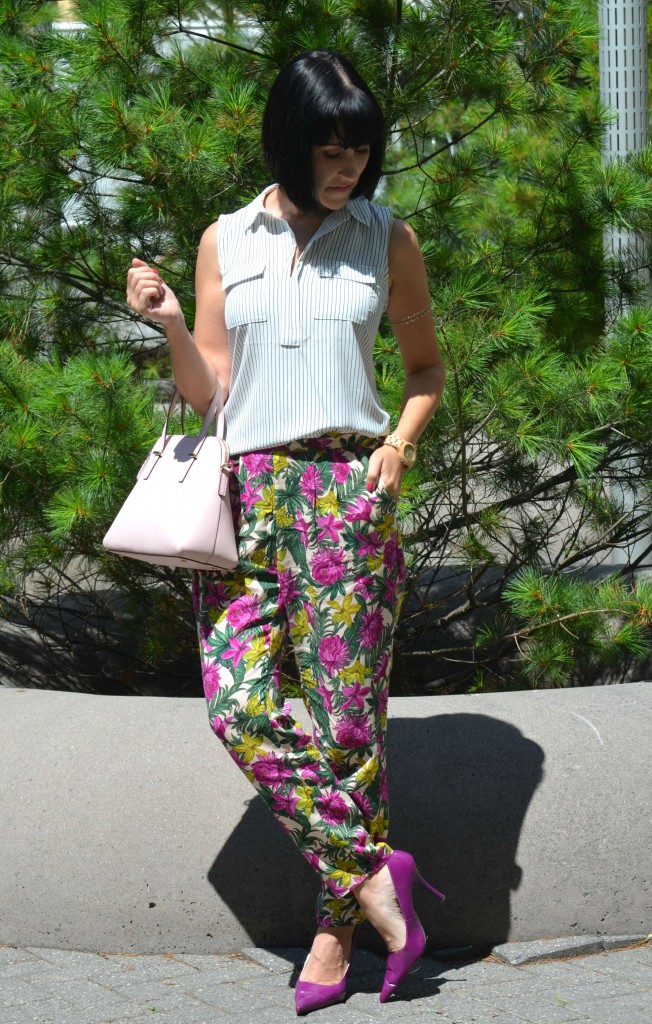 What I Wore, Canadian fashionista, Clarisonic Twitter chat, Loft striped blouse, pink Kate Spade Purse, shopbop, Wood Watch, Jord, h&M Floral Pants, purple pumps