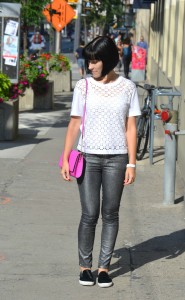 What I Wore, Canadian fashionista, white top, gap tee, purple purse, H&m purse, white fossil watch, silver pants, swarovski bracelet, Slip-on Sneakers