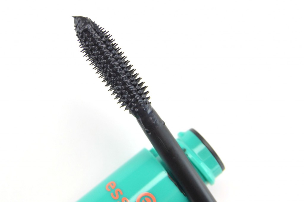 Essence Plump No Clump Mascara Deep Black 