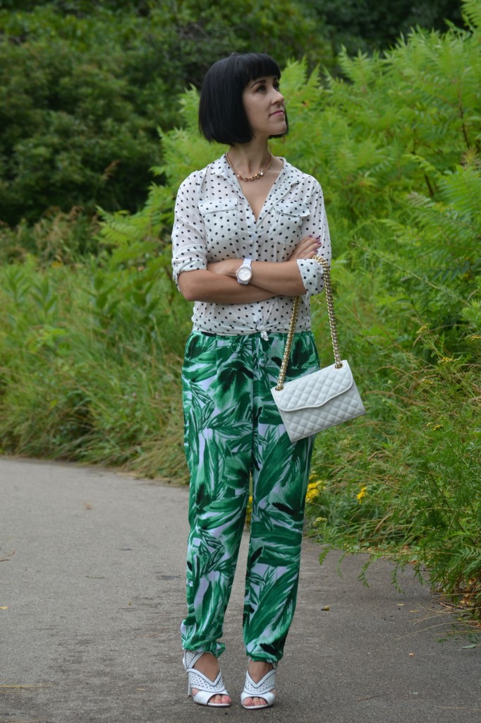 What I Wore, Canadian fashionista, polka dot blouse, white Fossil watch, white quilted Rebecca Minkoff Purse, Palm Tree Pants, white Nine West heels, Martinique wallpaper