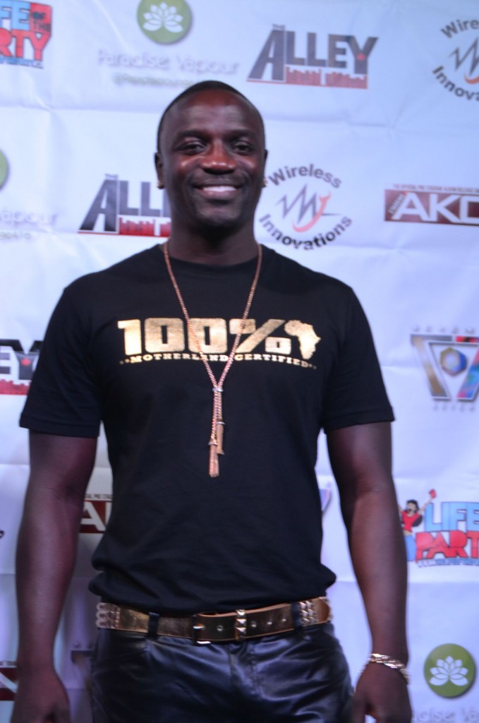 Akon (2)