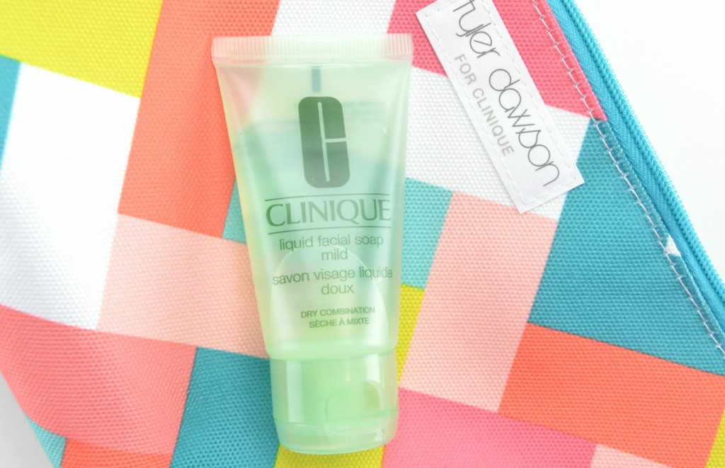 Clinique gift with,  Pretty by Design, clinique gift set 