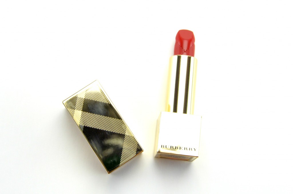 Burberry Kisses Lipstick in Military Red 