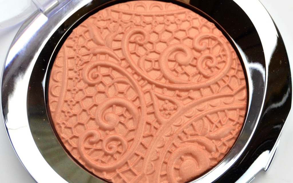 ry Kay Sheer Dimensions Powder in Lace