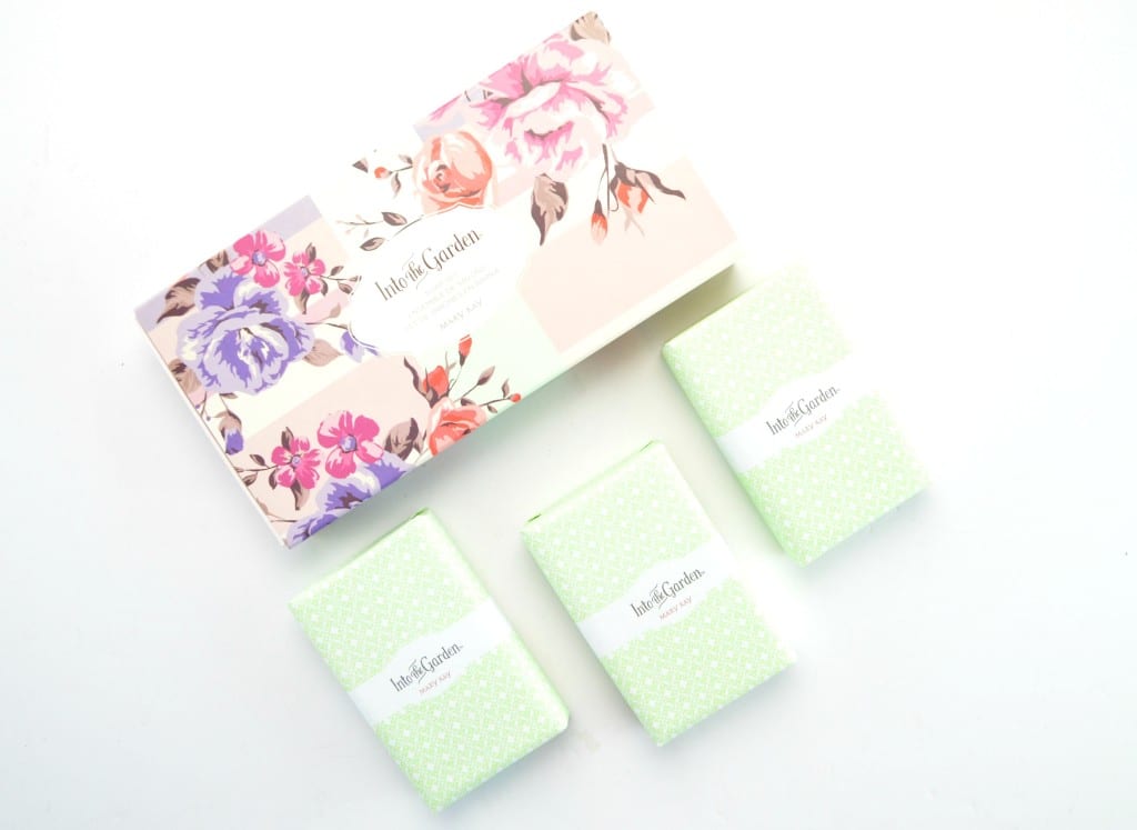 Mary Kay Into The Garden Soap Set 