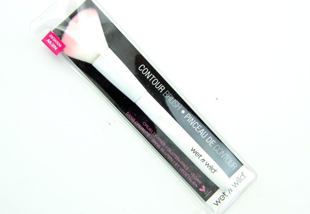 Wet N Wild Contour Brush , cheap makeup, makeup brushes, oval makeup brush ,  makeup brushes 