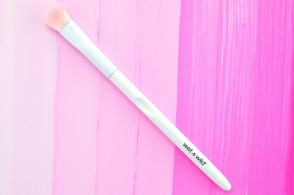 Wet N Wild Large Eyeshadow Brush 