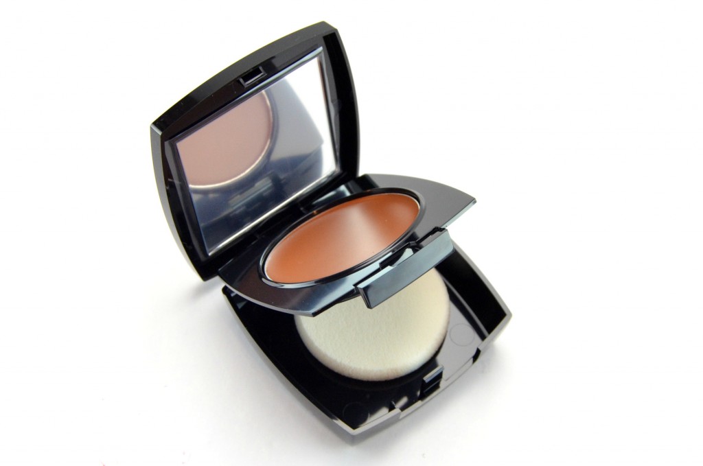 von Ideal Flawless Invisible Coverage Cream-to-Powder Foundation