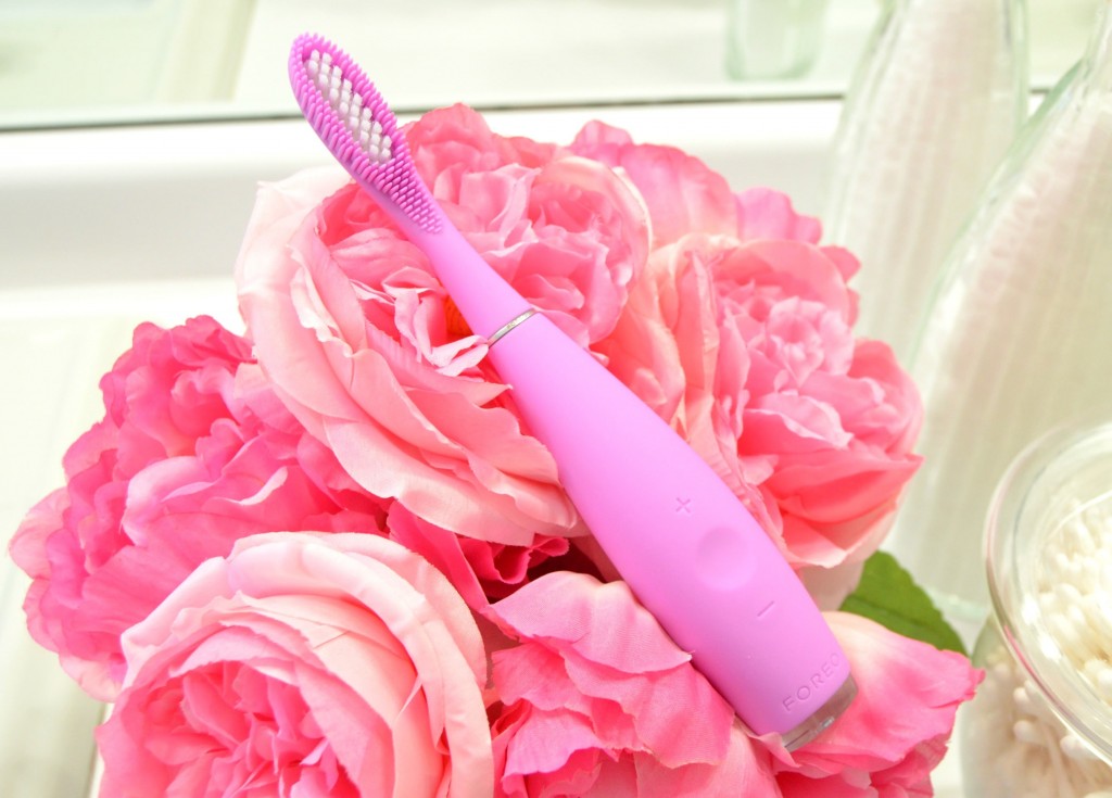 FOREO ISSA Hybrid Toothbrush