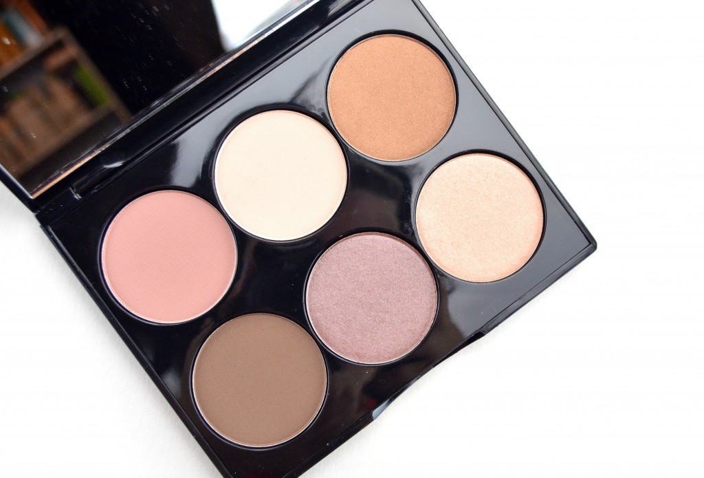 Quo True Hues Eye Shadow Palette