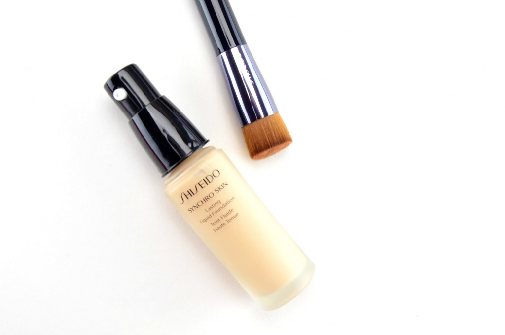 Shiseido Synchro Skin Lasting Liquid Foundation in Rose 2