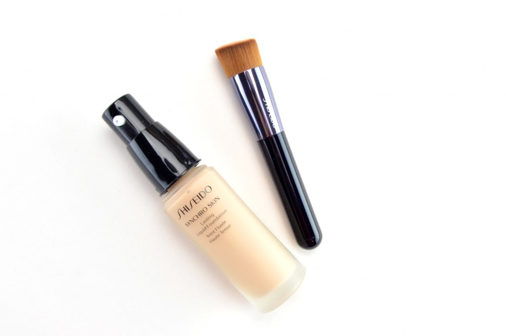 Shiseido Synchro Skin Lasting Liquid Foundation in Rose 2