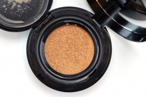 Lise Watier Lumière Cushion Compact Liquid Foundation-to-Go