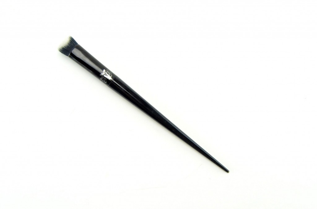 Kat Von D Lock-It Lock-It Edge Concealer Brush