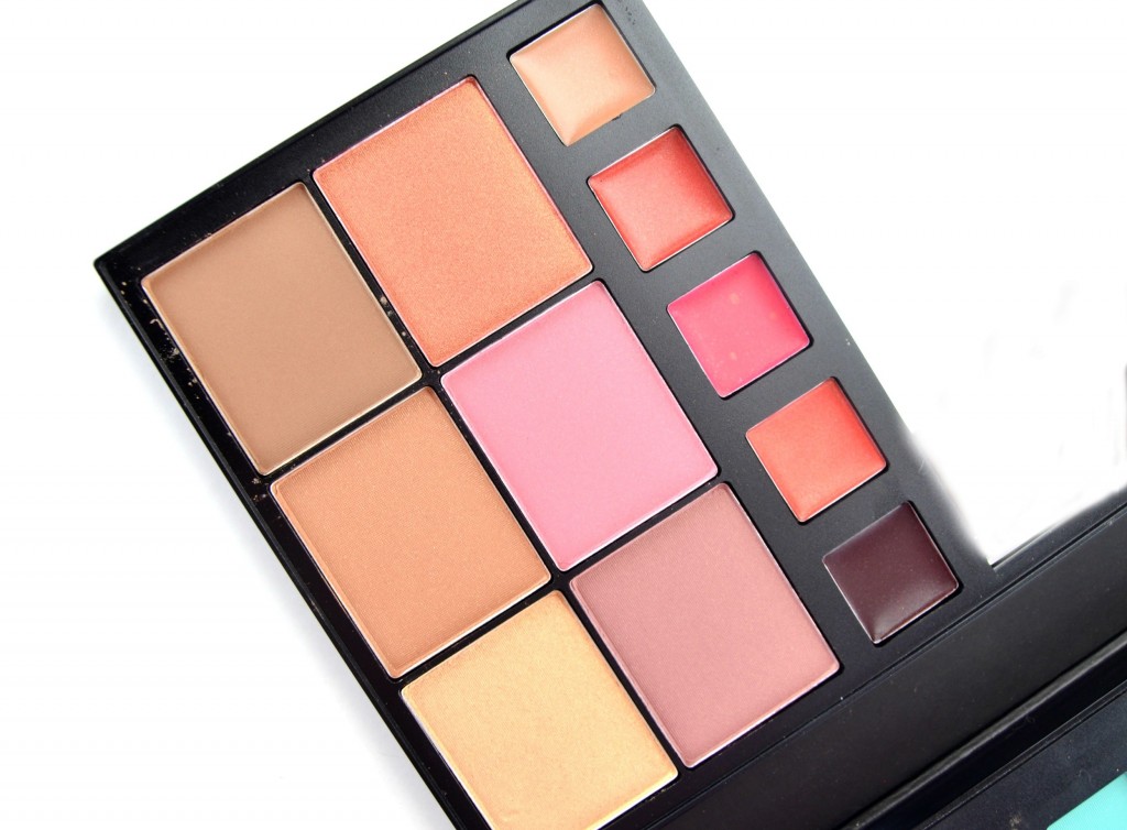 Avon True Color For the Love of Makeup Artist Palette