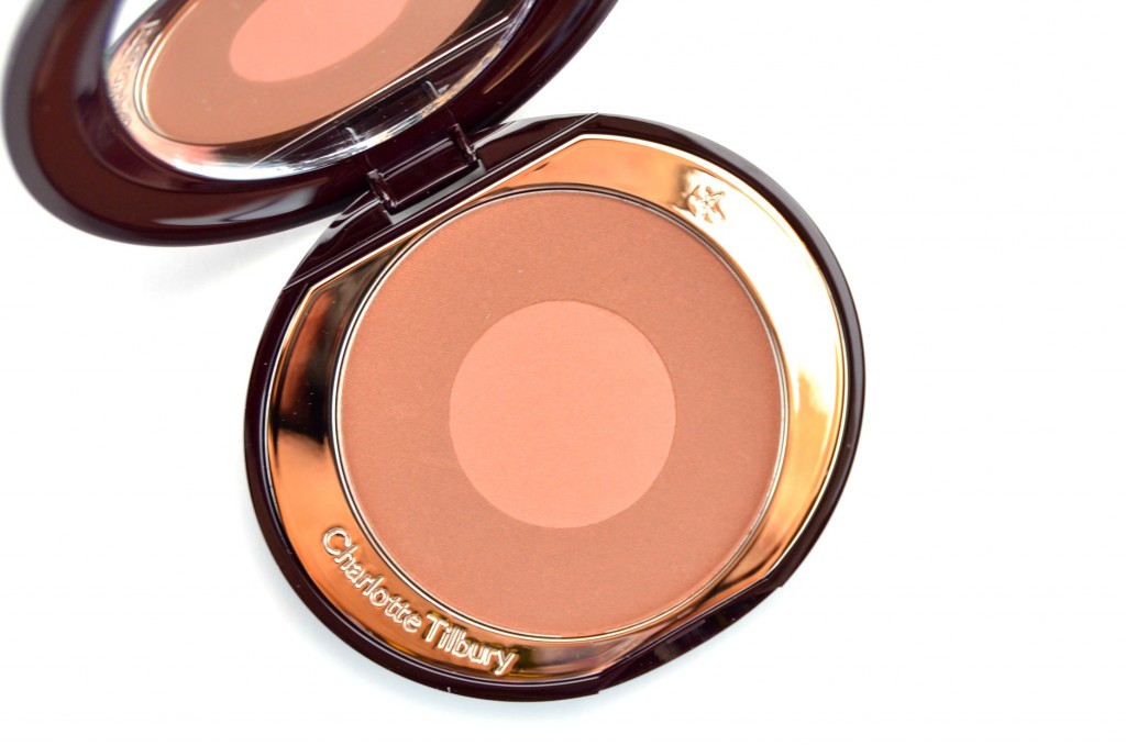 Charlotte Tilbury Cheek To Chic Swish & Pop Blusher in The Climax