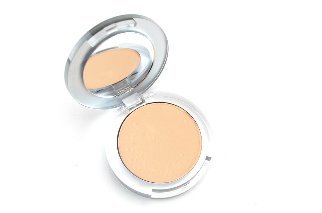 Pür 4-in-1 Pressed Mineral Powder Foundation, pur cosmetics, pur foundation, blog Toronto, blog Canada, fashion bloggers Toronto, how to start a fashion blog, hello fashion blog 