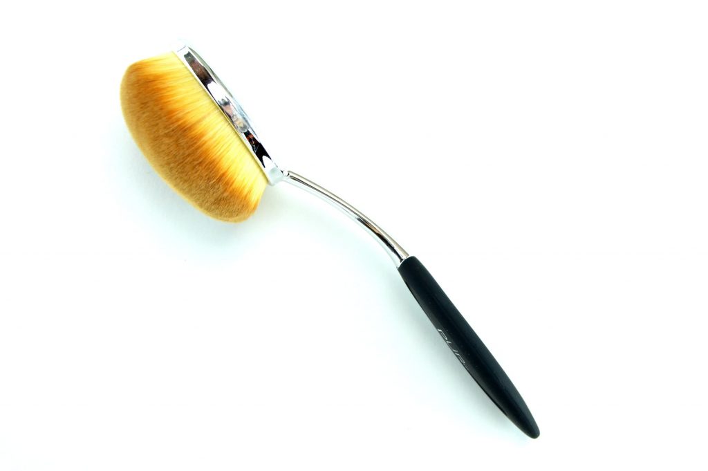 PÜR Skin Perfecting Foundation Brush For Face and Body