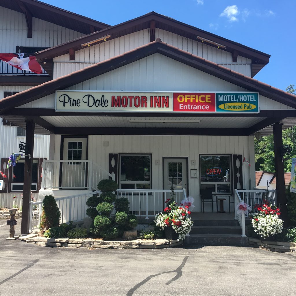 Pine Dale Motor Inn