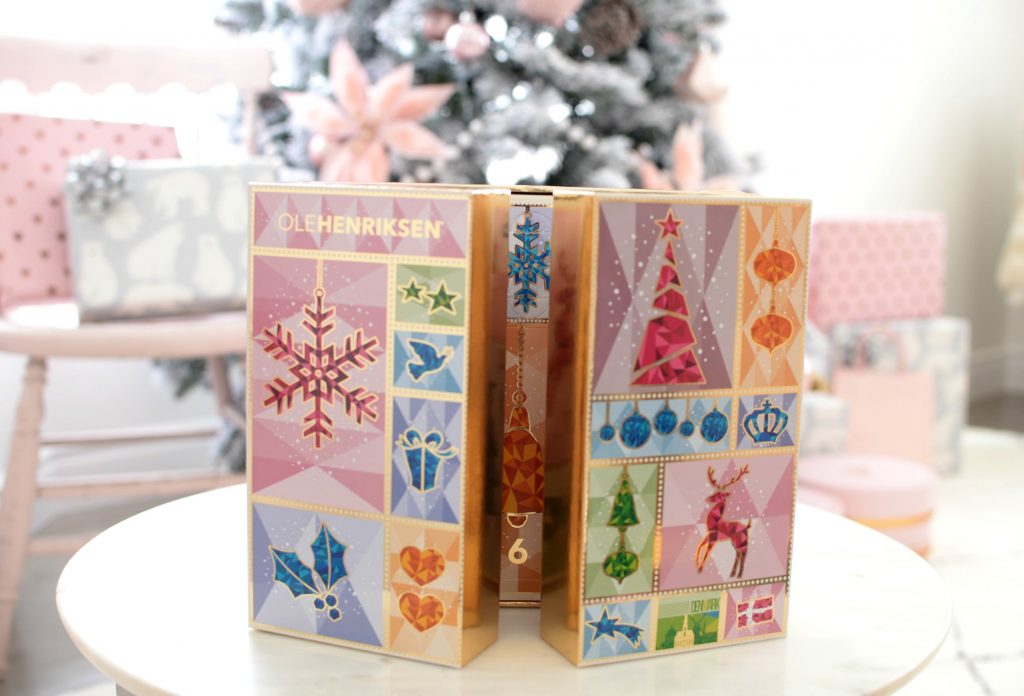 OLEHENRIKSEN 12 Days of OLE Glow Skincare Advent Calendar 