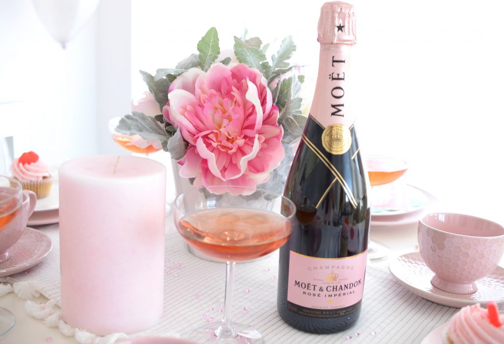 Moët & Chandon Rosé Champagne 