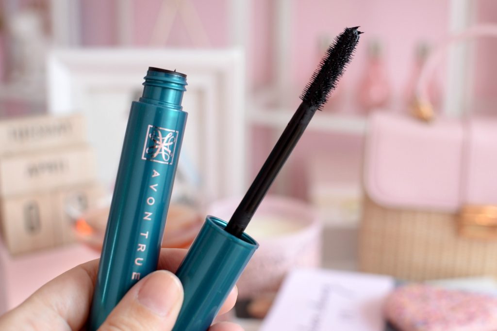 Avon True Color Supershock Volumizing Mascara